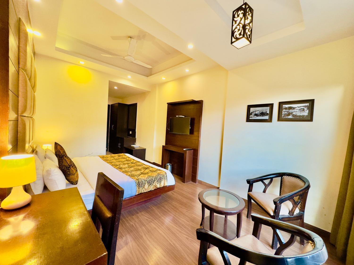 The Bunkk Inn Hotel & Restaurant Mussoorie Esterno foto